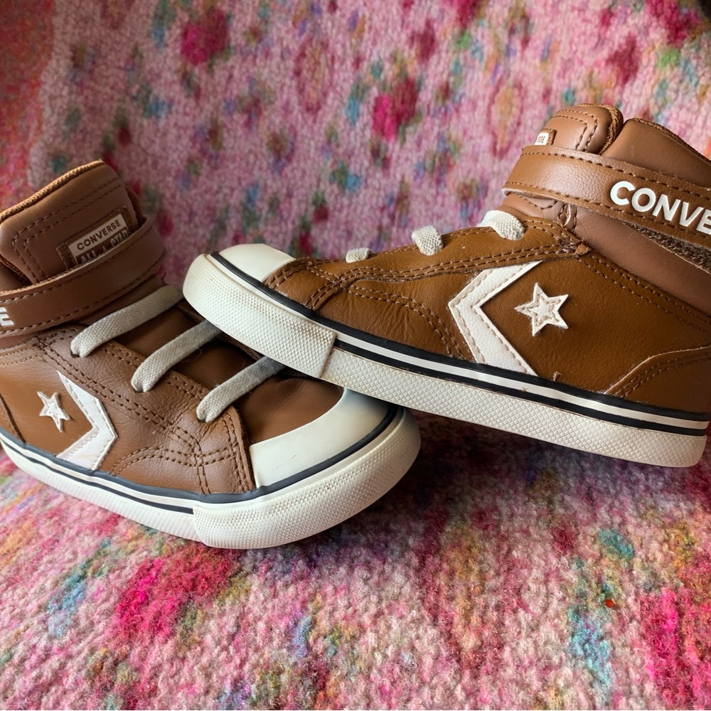 Boy toddler converse brown high tops